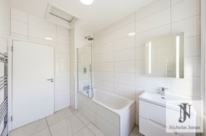 Photo 22- click for photo gallery